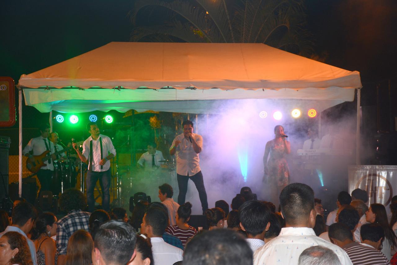 Playa Almendro * Tonsupa